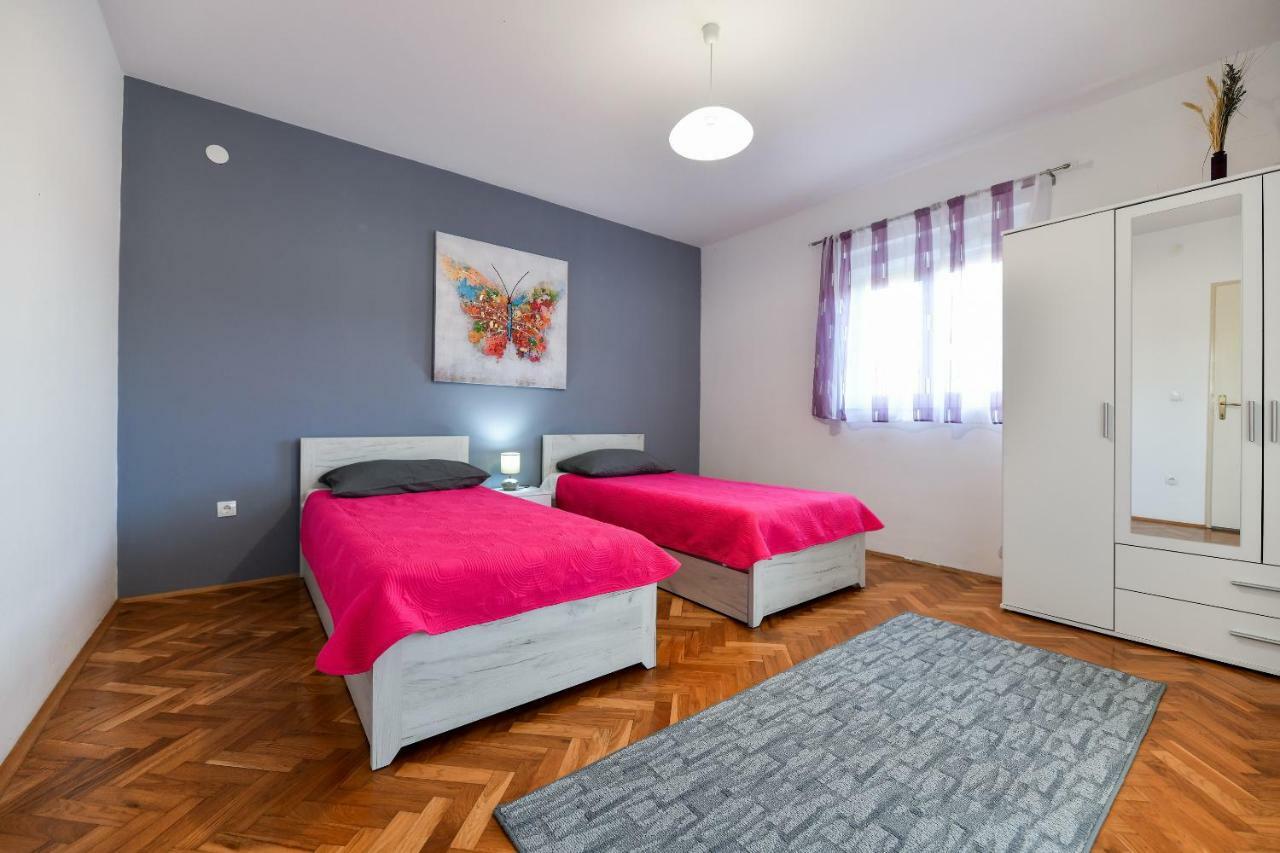 Kuca Za Odmor Lukic Villa Donje Rastane Exteriör bild